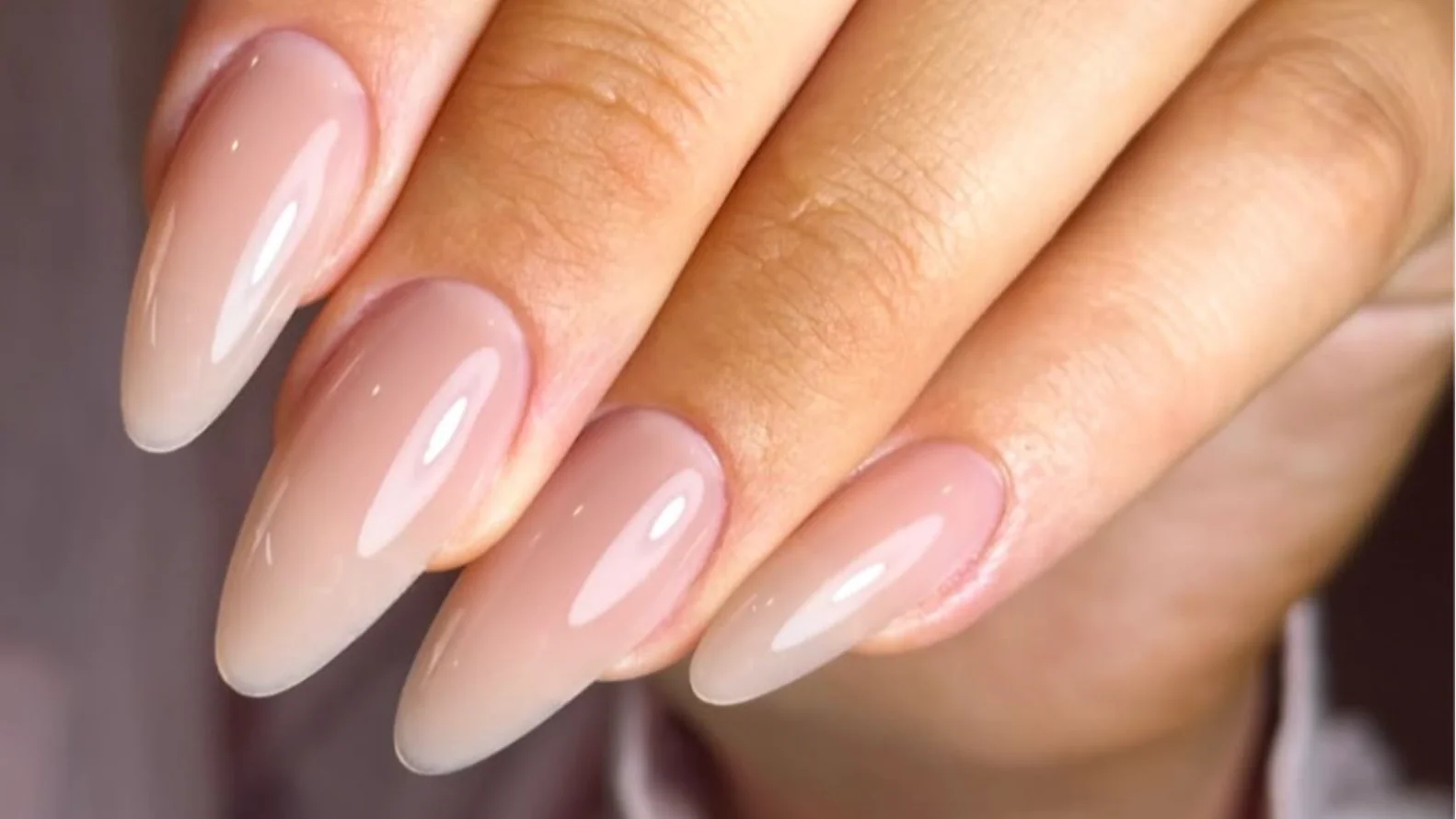Flawless glossy nude almond finish at Lacque House